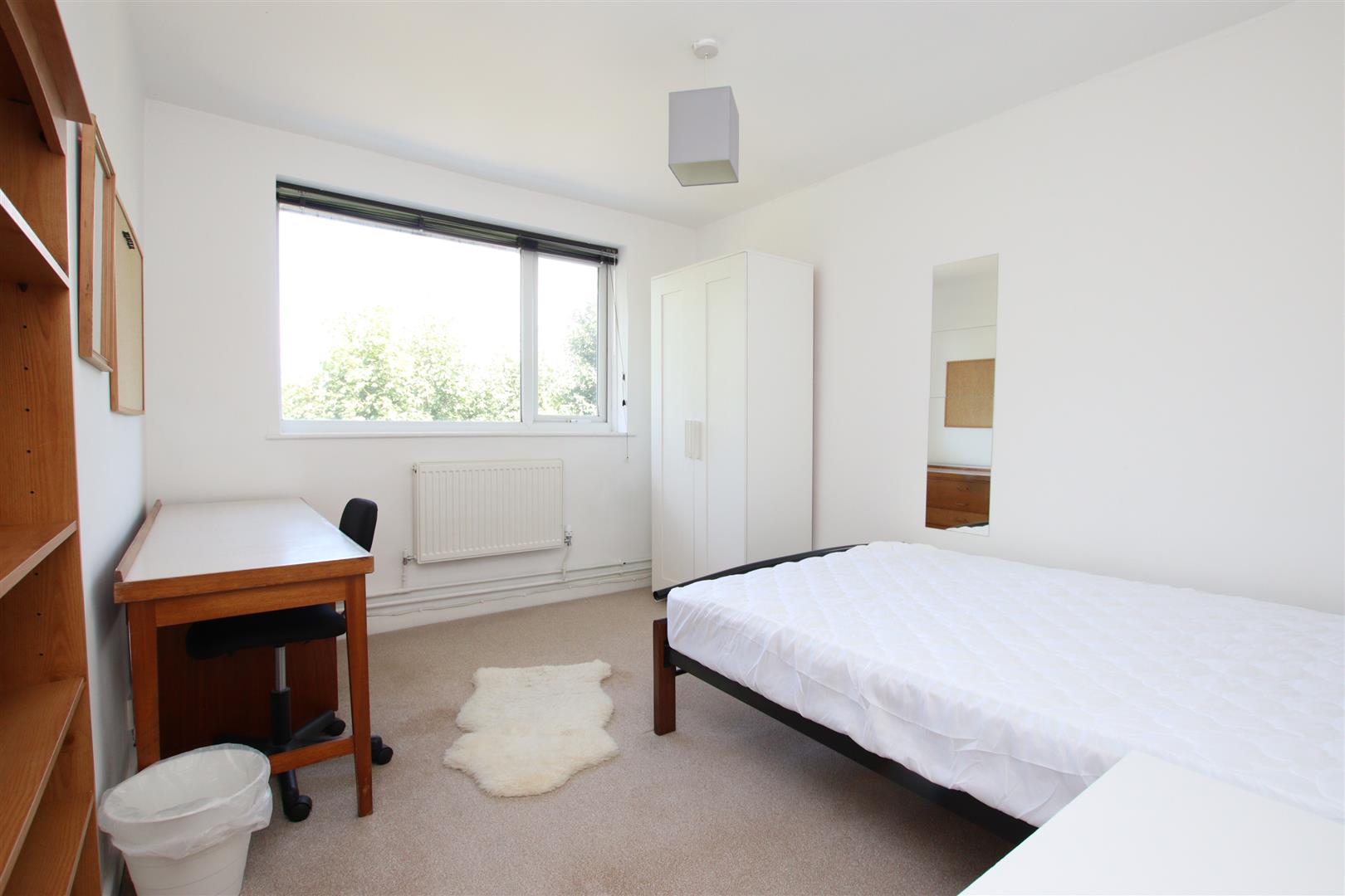 Stanway Close, Bath, BA2